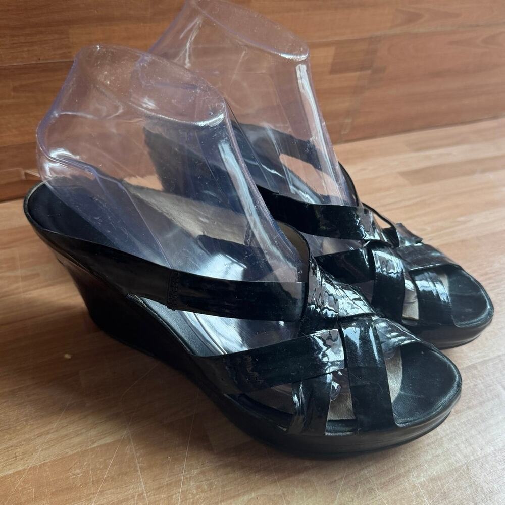 AGL Attilio Giusti Leombruni Black Patent Leather Crisscross Slingback Sandals.